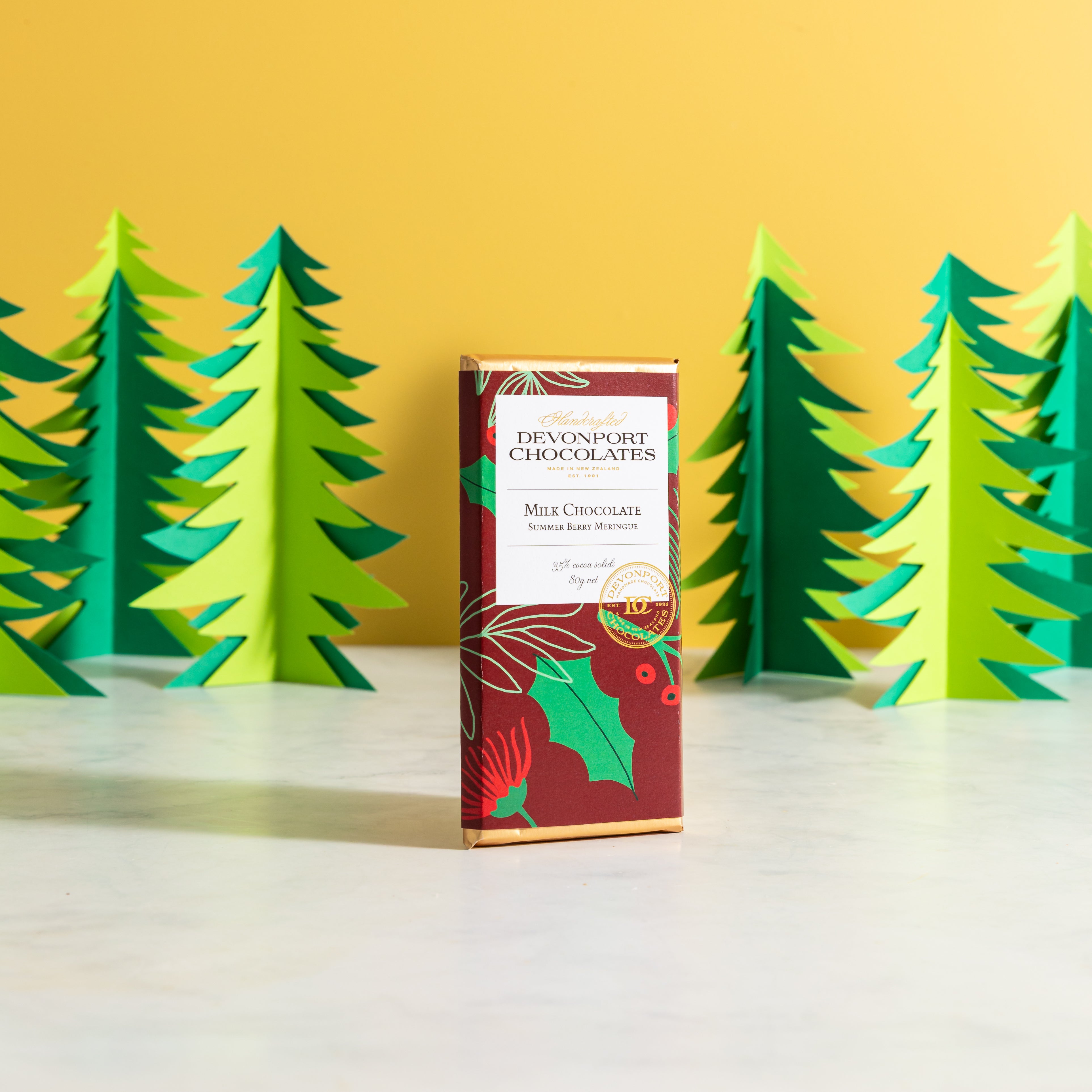 Christmas, Chocolate Bar, Milk Chocolate & Berry Meringue