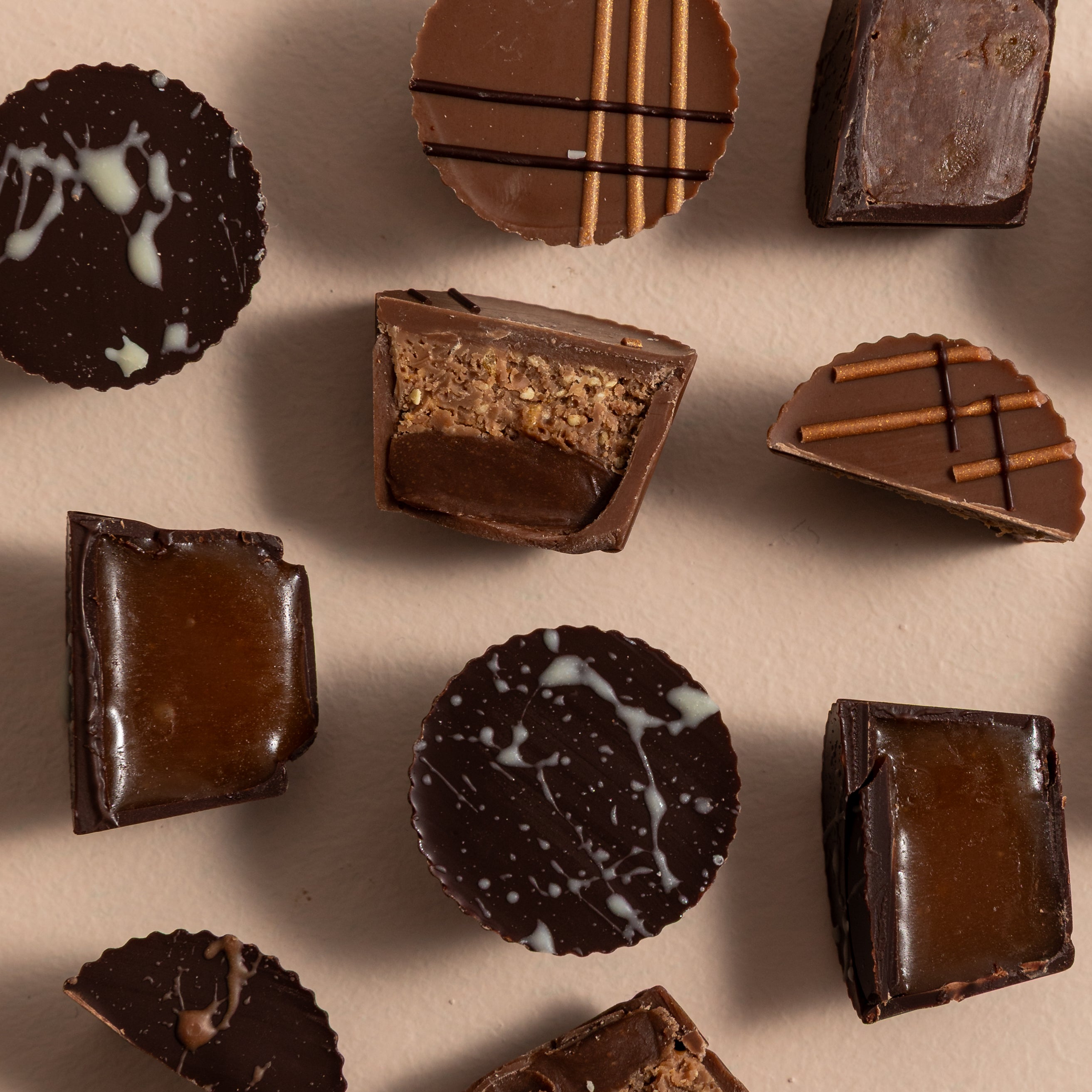 Assortment, Chocolate of the Month, 6 Pieces